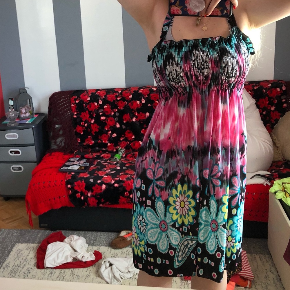 Dress - Picture 2 of 3